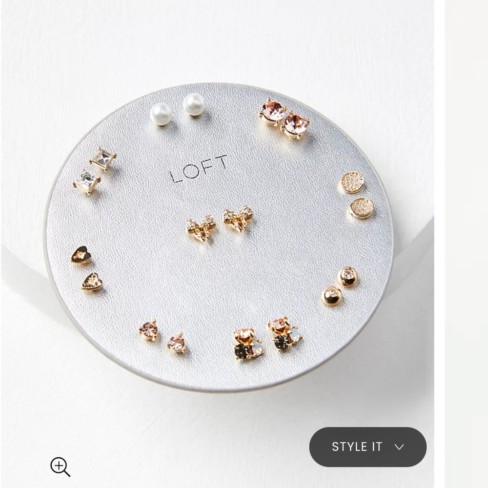 NWT ANN TAYLOR LOFT Pearlized Crystal Stud Earring Set